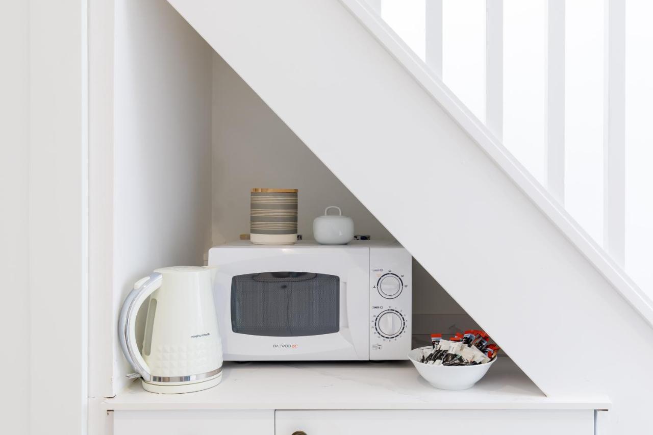 Central Quiet Cottage. Walk To Shops, Bars & Beach Hove Extérieur photo