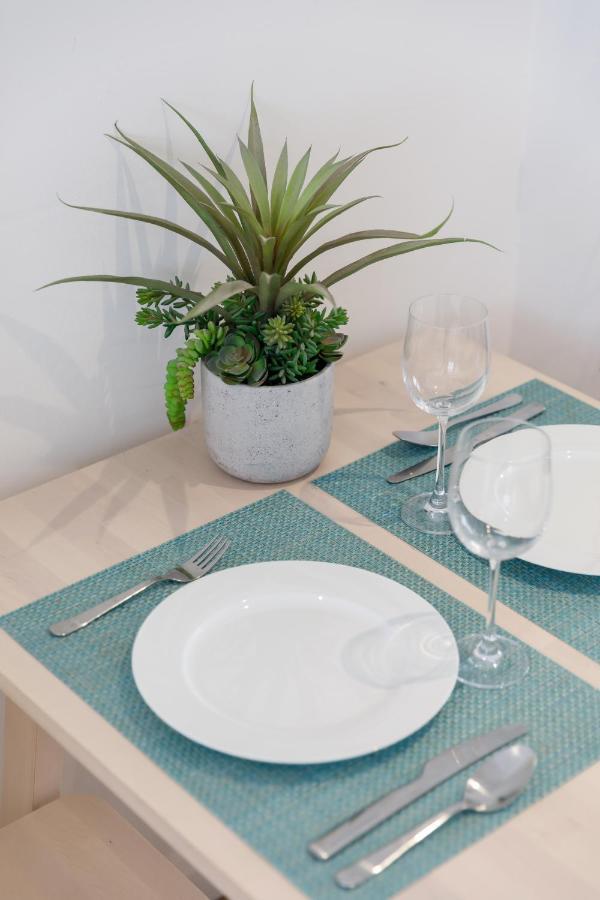 Central Quiet Cottage. Walk To Shops, Bars & Beach Hove Extérieur photo